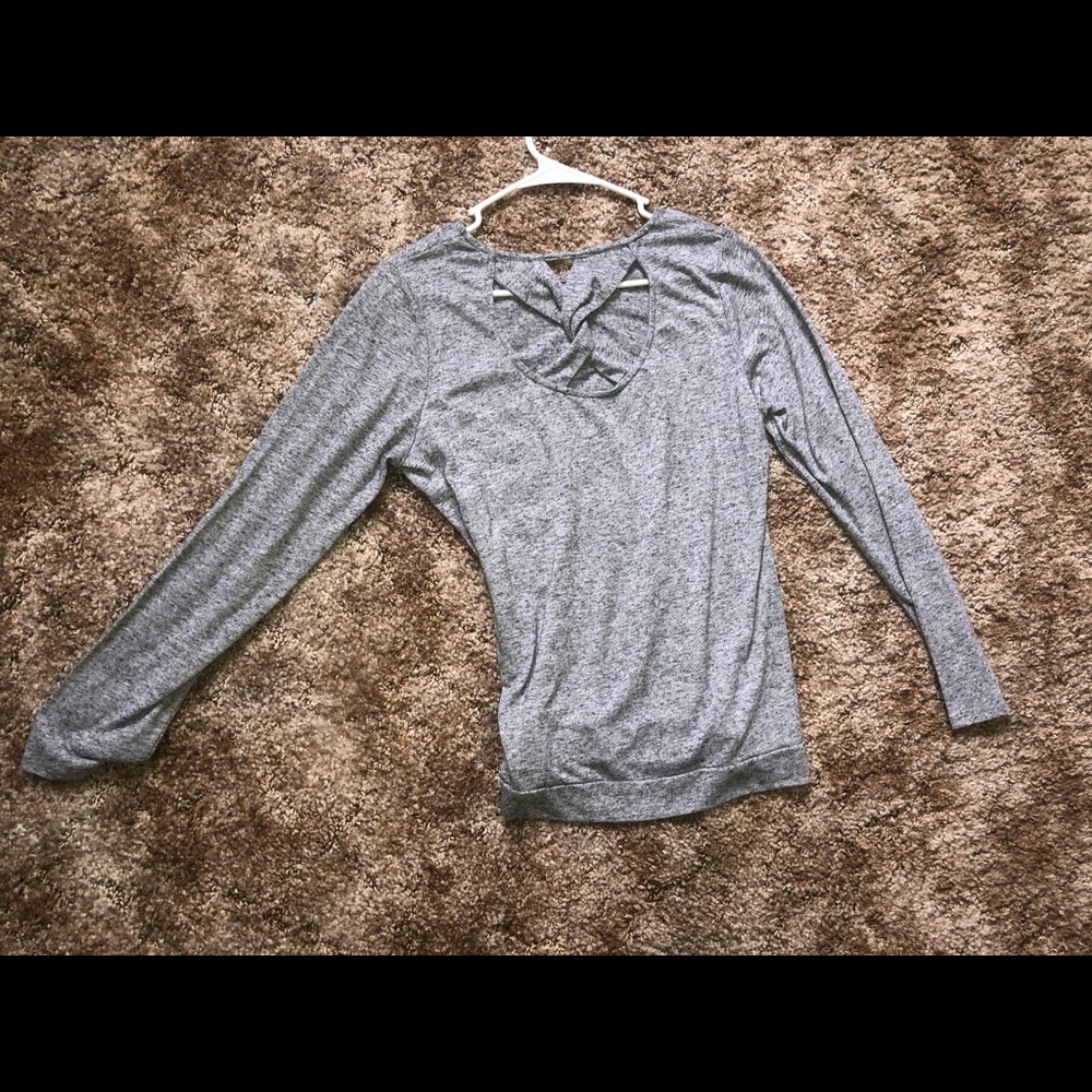 Long sleeve grey top